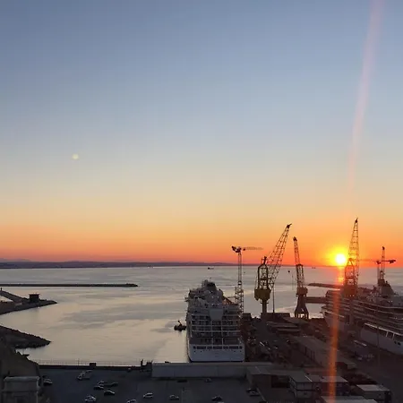 Ama Home, In Centro Con Terrazza 아파트 안코나