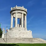 Appartamento Ama Home, Moderno In Centro Con Terrazzo Privato Vicino Economia E Porto
