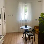 Ama Home, In Centro Con Terrazza Apartmán