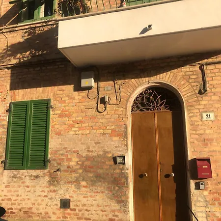 Ama Home, In Centro Con Terrazza Apartment