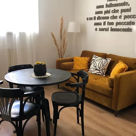 Ama Home, In Centro Con Terrazza Appartement