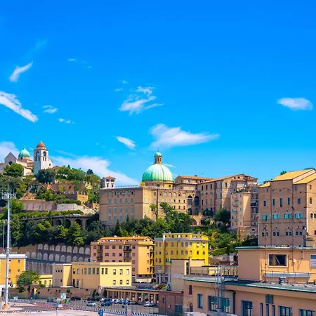 Ama Home, In Centro Con Terrazza アンコーナ