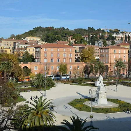 Ama Home, In Centro Con Terrazza