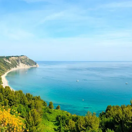 Ama Home, In Centro Con Terrazza * Ancona