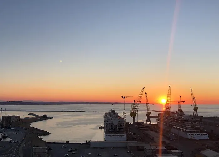 Ama Home, In Centro Con Terrazza Appartement Ancône